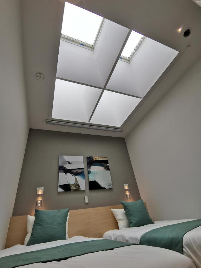 Shhotel 1フロア貸切り 広々2ldk Apartment Naha